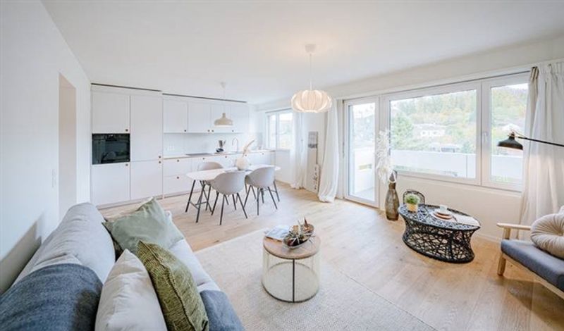 TOLLE 4.5 ZIMMER WOHNUNG - TIPTOP  TOTALSANIERT - 3