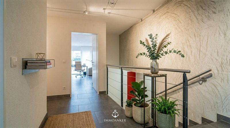 Architektonisches Reihenhaus mit Weite, Licht und Privatsphäre in Gockhausen - 4