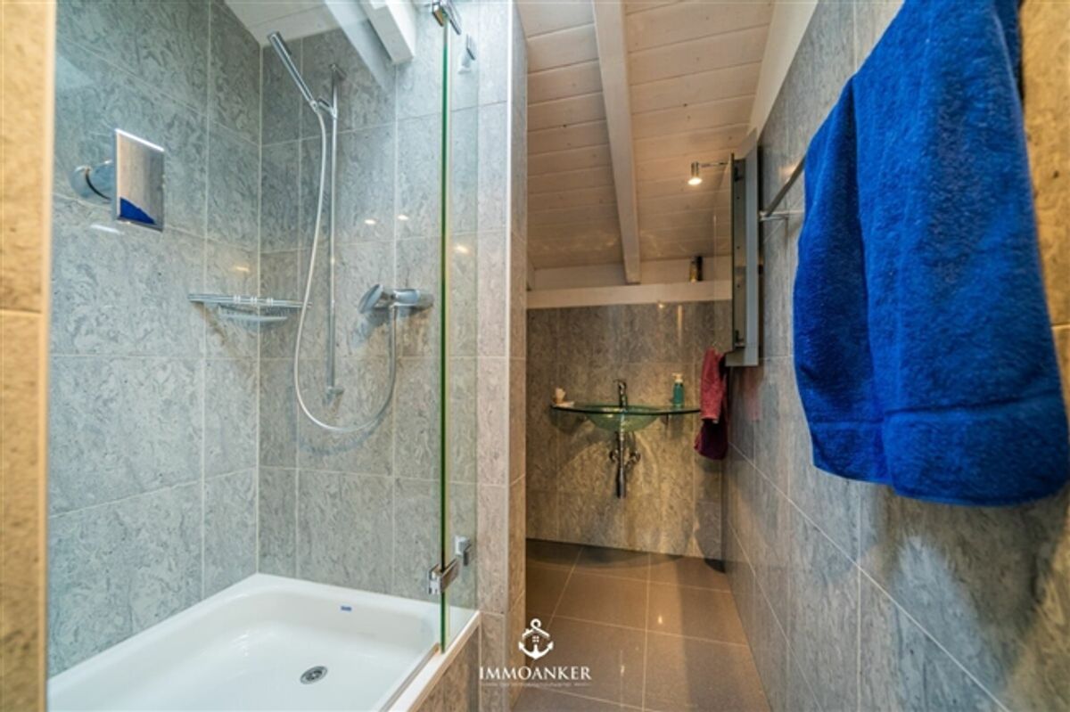 Architektonisches Reihenhaus mit Weite, Licht und Privatsphäre in Gockhausen - 8