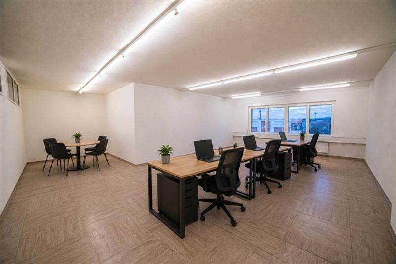 Ihr kompaktes Büro im 2. Obergeschoss - 1