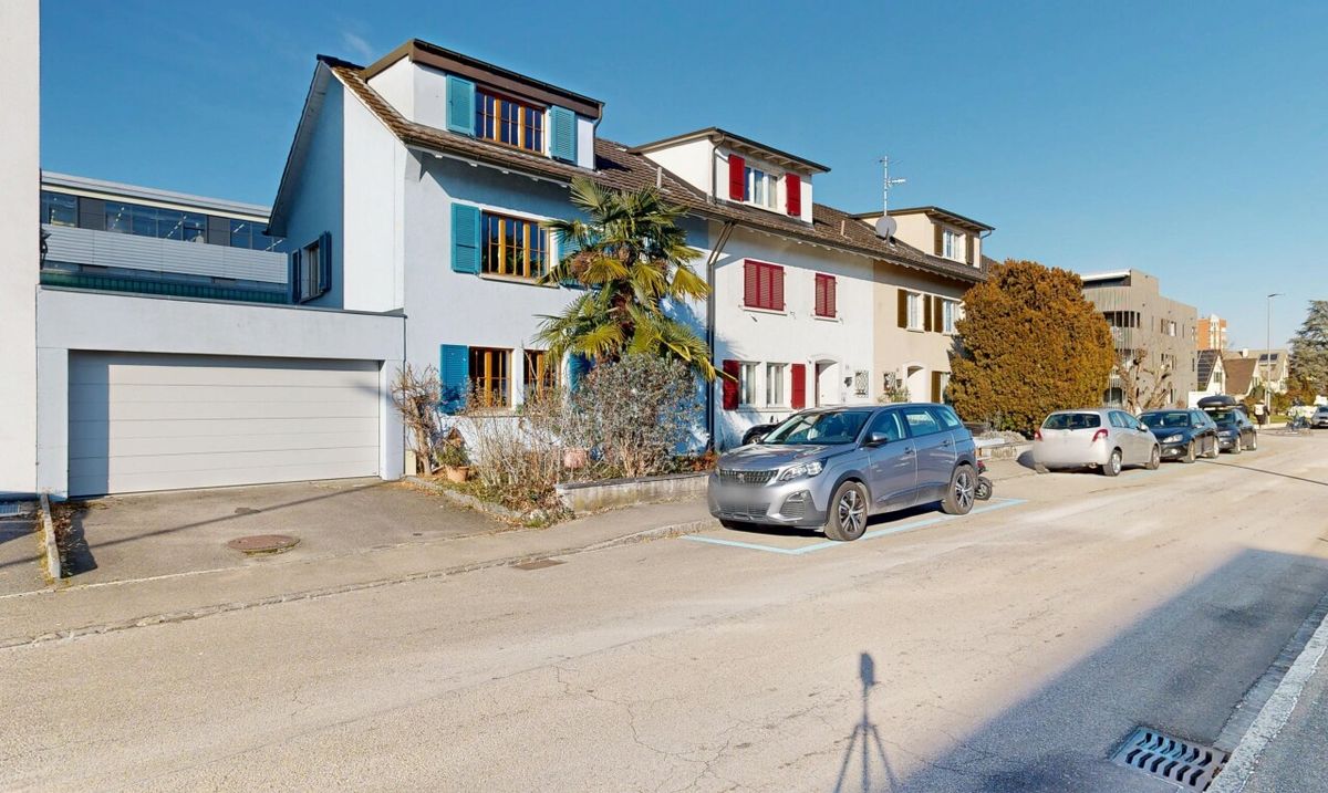 Charmantes 6-Zimmer Reihenmittelhaus an zentraler Lage - 0