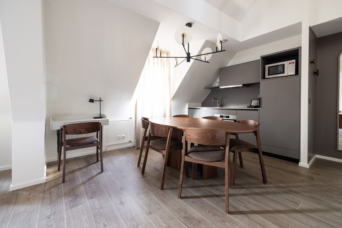 3 Bedroom Duplex Serviced Apartment Beckenhof - 1