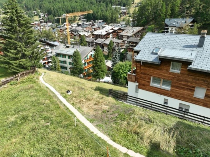 Zwischen Himmel und Berg - Wohnen auf zwei Etagen in Zermatt - 5