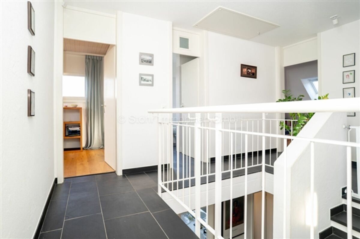 Stilvolle 6.5-Zimmer Maisonettewohnung mit Atelier an toller Lage - 9