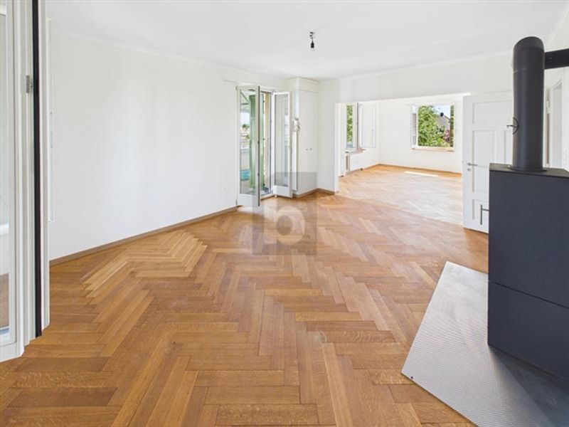 GROSSZÜGIG, MIT AUSSICHT UND PRIVATEM GARTEN - 3
