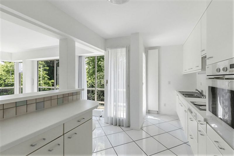 Geräumige und helle Wohnung in einer begehrten Gegend - 3