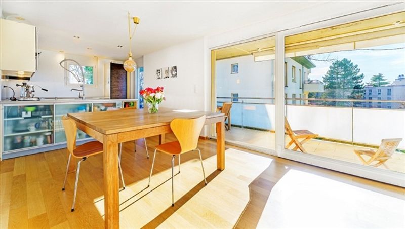 Licht, Raum und Komfort im Herzen einer eleganten 5,5-Zimmer-Wohnung - 5