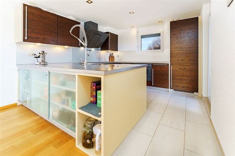Licht, Raum und Komfort im Herzen einer eleganten 5,5-Zimmer-Wohnung - 7