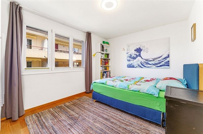 Licht, Raum und Komfort im Herzen einer eleganten 5,5-Zimmer-Wohnung - 12