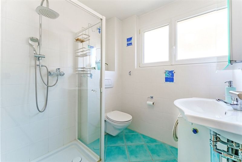 Licht, Raum und Komfort im Herzen einer eleganten 5,5-Zimmer-Wohnung - 13