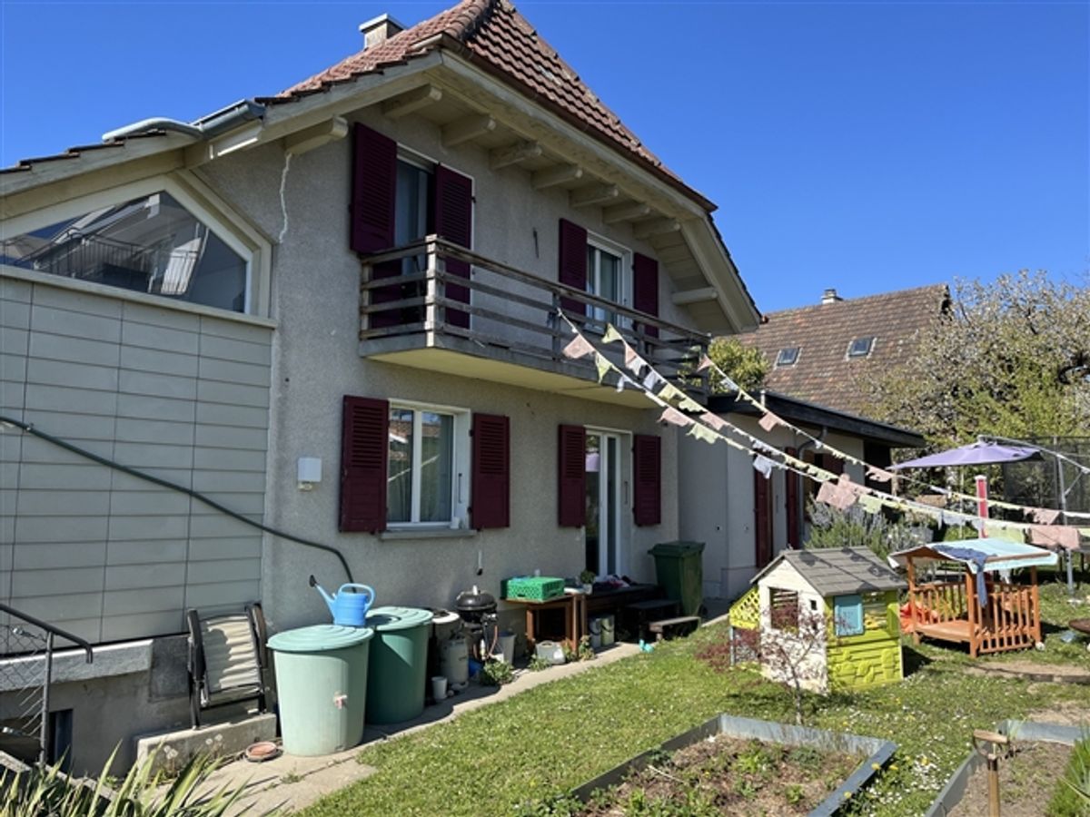 4½ ZIMMER-HAUS IN TÄUFFELEN (BE), MÖBLIERT - 4
