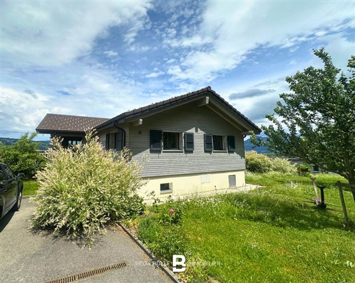 Schöne Villa in einer ruhigen Gegend im Grünen gelegen - 1