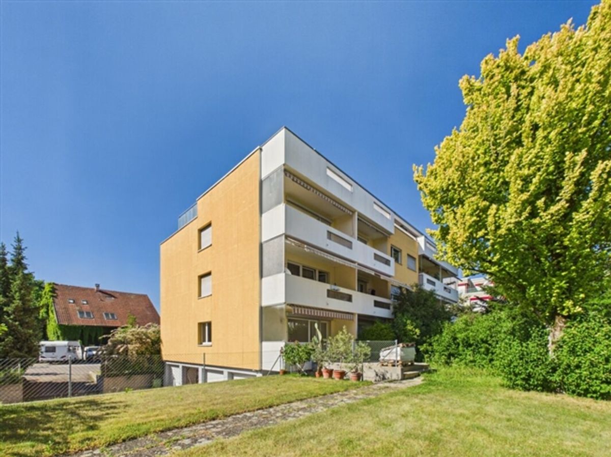 RUHIGE LAGE, BALKON UND GARAGE - 0