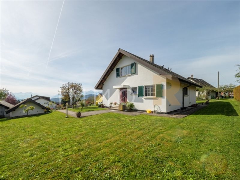 Einstehendes Haus mit Blick auf die Alpen auf einem Grundstück von 1.600 m² - 3