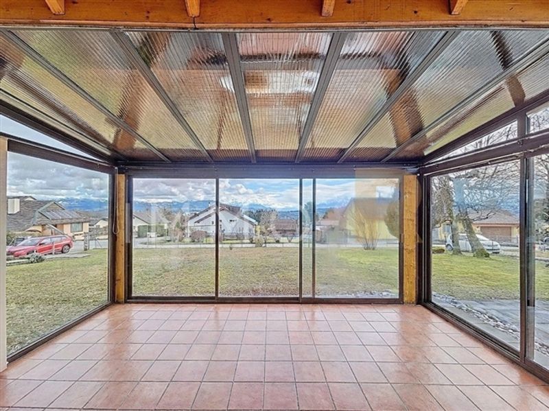 Einstehendes Haus mit Blick auf die Alpen auf einem Grundstück von 1.600 m² - 9