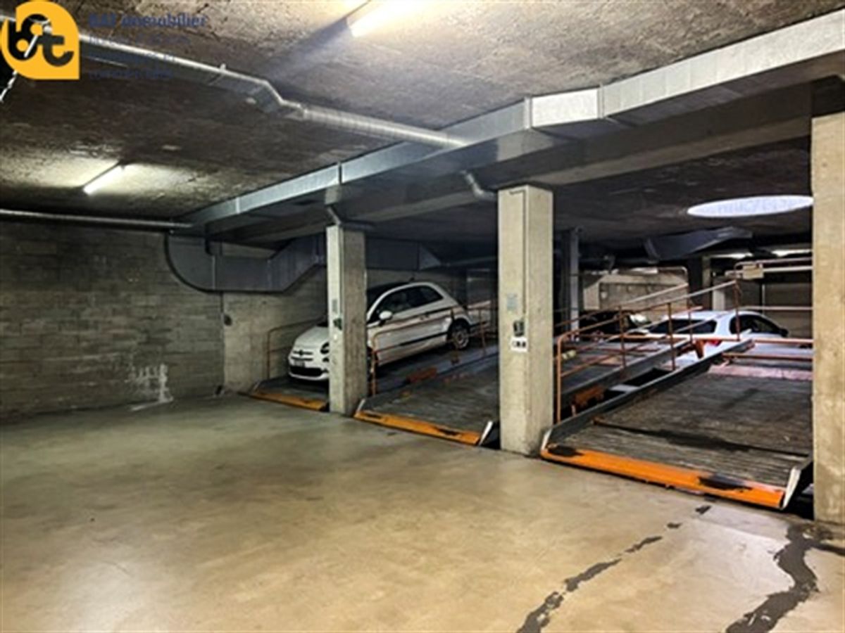 Parkplatz mit Aufzug in Sierre - 1