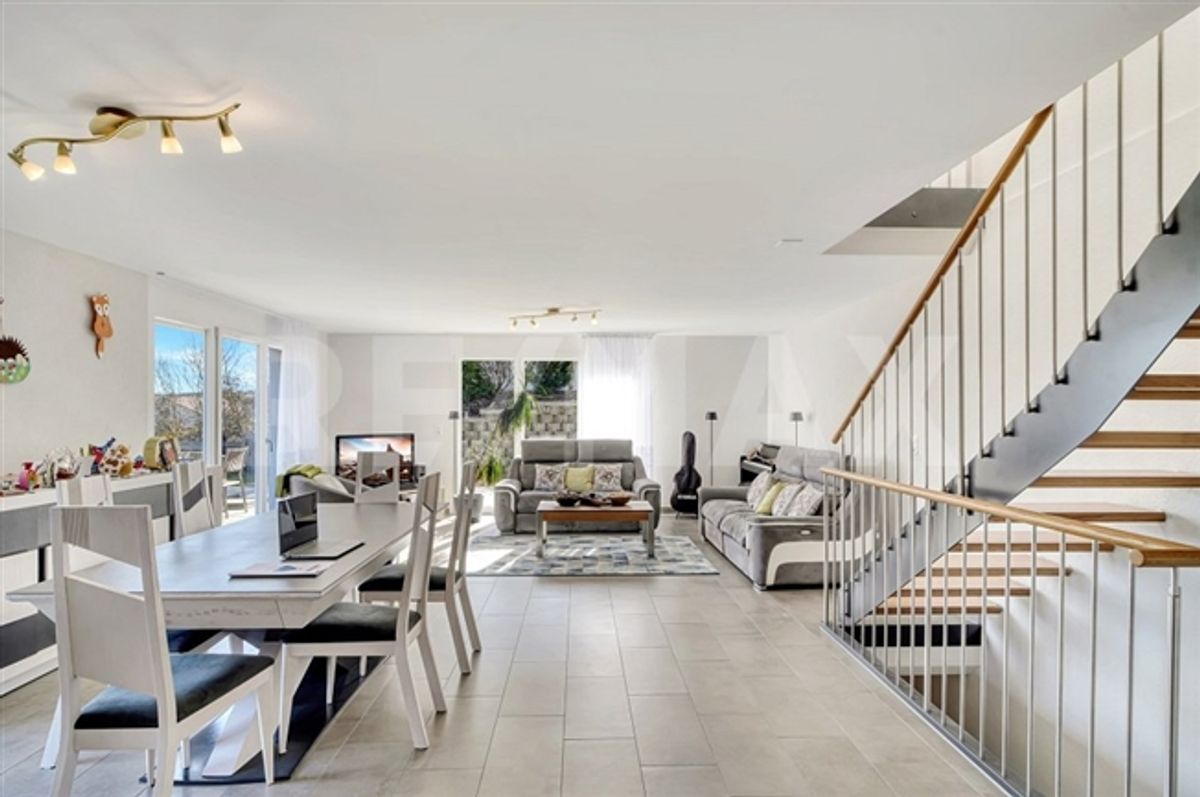 Familienvilla 20 Minuten von Lausanne entfernt | Garten- und Bergblick 4,5p / 190 m² - 2