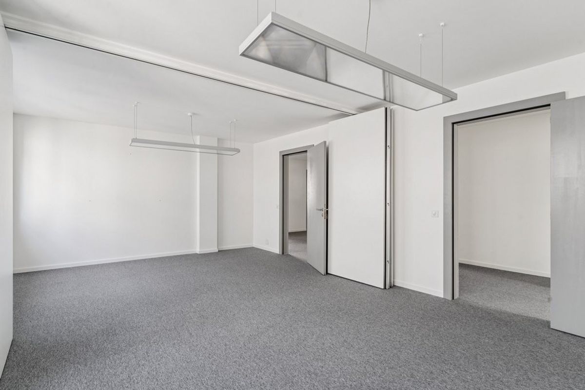 Bureau de 130 m2 à louer de suite ou à convenir - 5