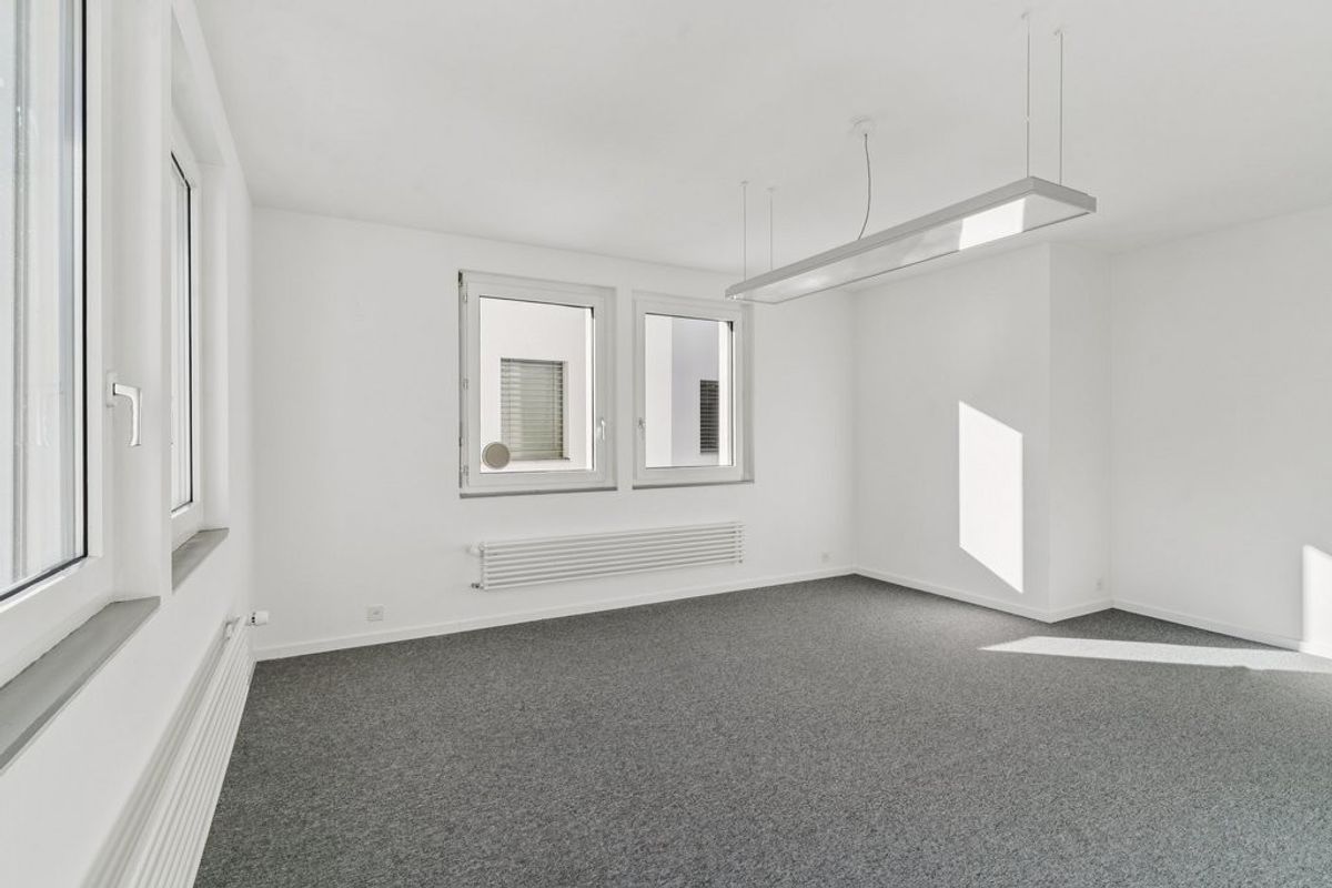 Bureau de 130 m2 à louer de suite ou à convenir - 6
