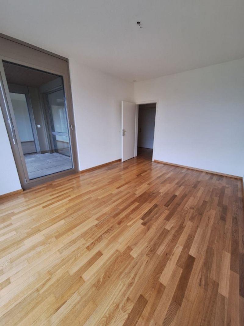 Grosszügige 5.5 ZWG im Cham per sofort zu vermieten! - 6