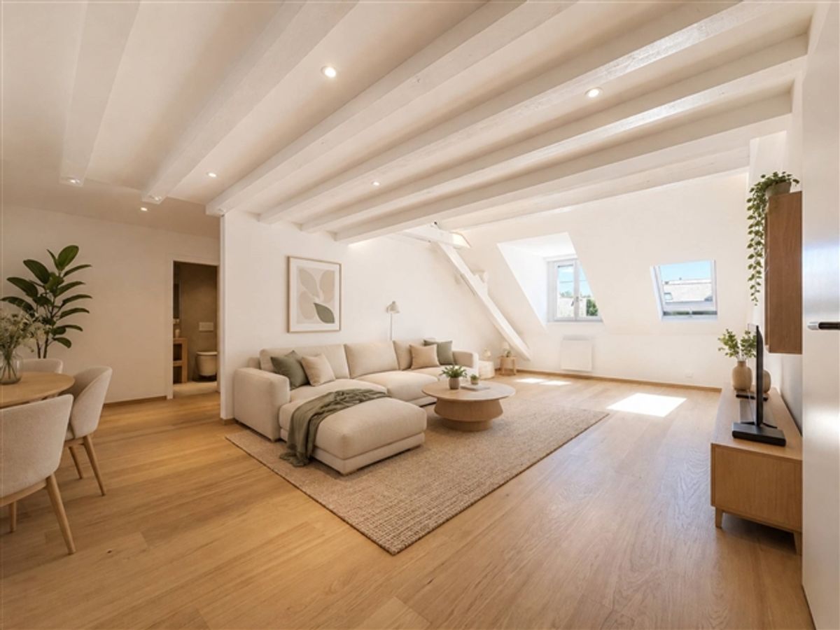 Im Zentrum des Dorfes, ein Penthouse von 153 m² mit Charakter - 0