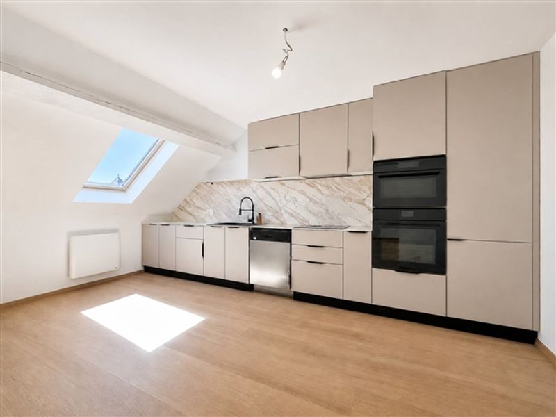 Im Zentrum des Dorfes, ein Penthouse von 153 m² mit Charakter - 3