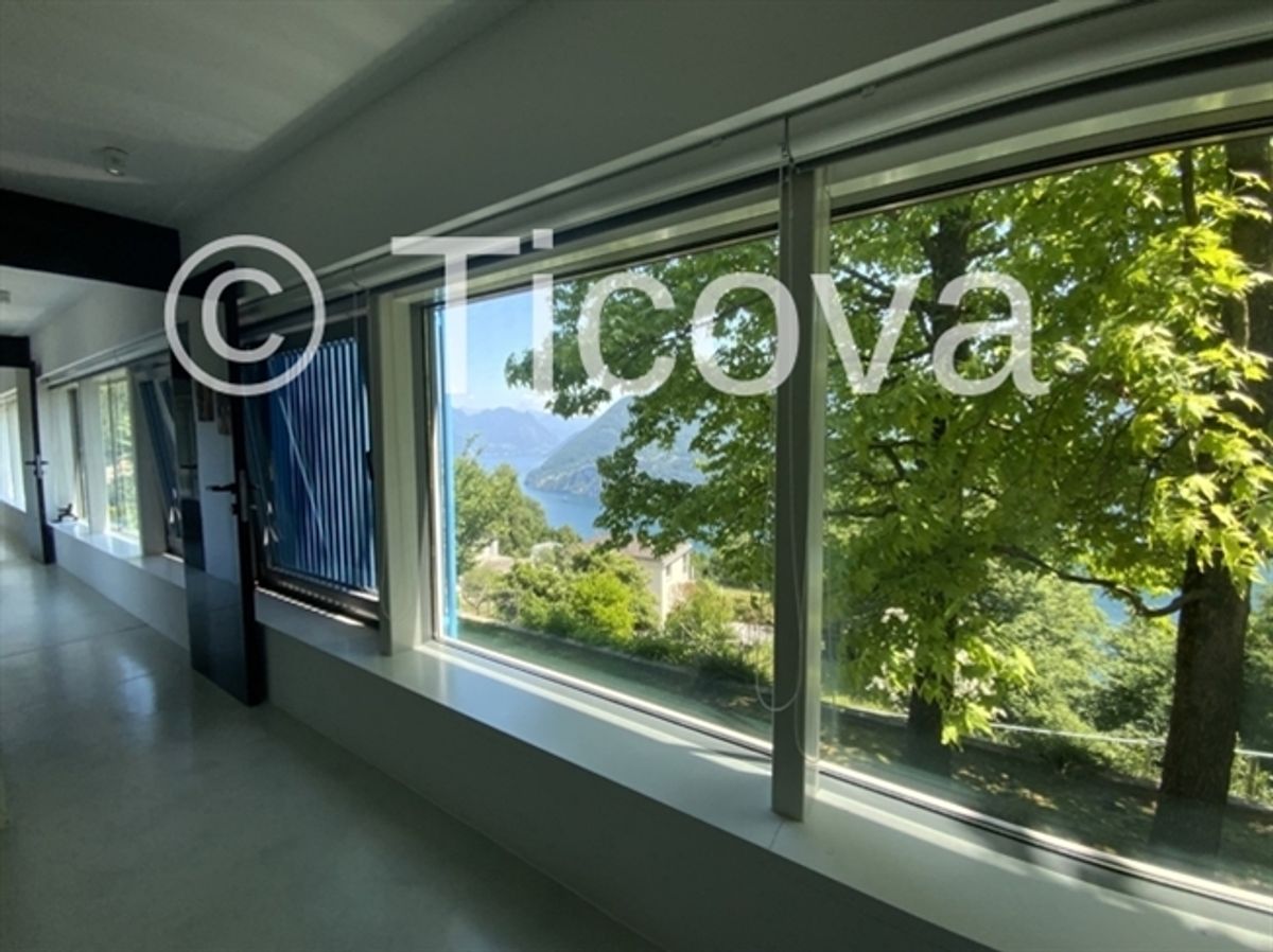 Möblierte Luxusvilla mit 180-Grad-Seeblick - 12