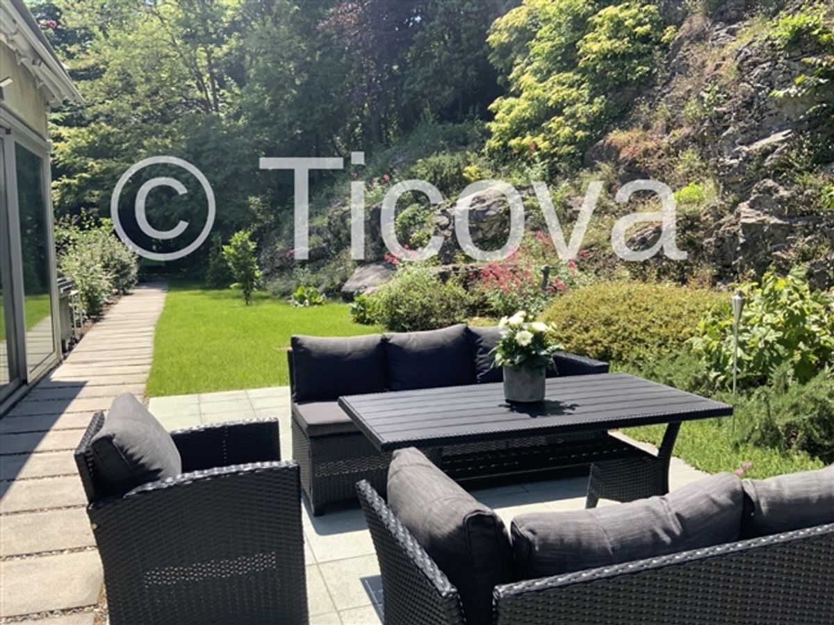Möblierte Luxusvilla mit 180-Grad-Seeblick - 13