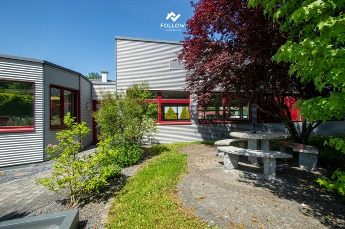 Moderne Gewerbehalle mit Büro und vielseitigem Nutzungspotenzial in Marly - 4