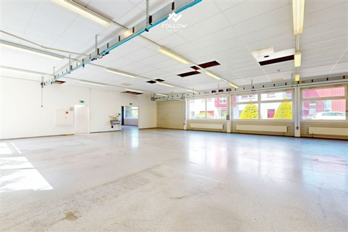Moderne Gewerbehalle mit Büro und vielseitigem Nutzungspotenzial in Marly - 13