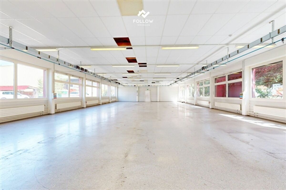 Moderne Gewerbehalle mit Büro und vielseitigem Nutzungspotenzial in Marly - 14