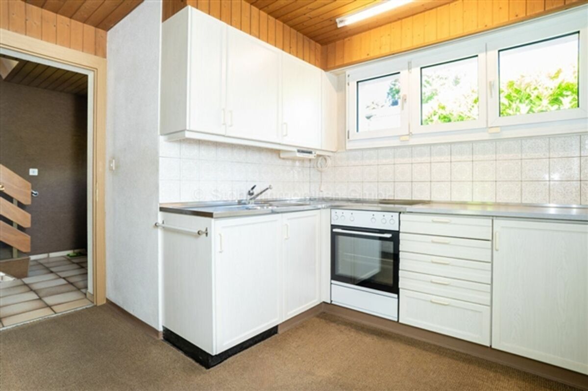 Familienfreundliches 4.5 Zimmer Reiheneckhaus mit Potenzial - 6