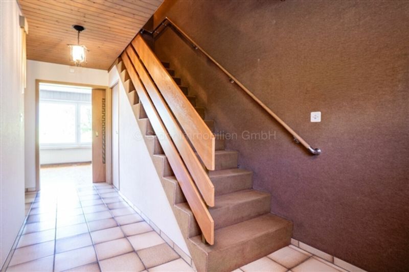 Familienfreundliches 4.5 Zimmer Reiheneckhaus mit Potenzial - 8