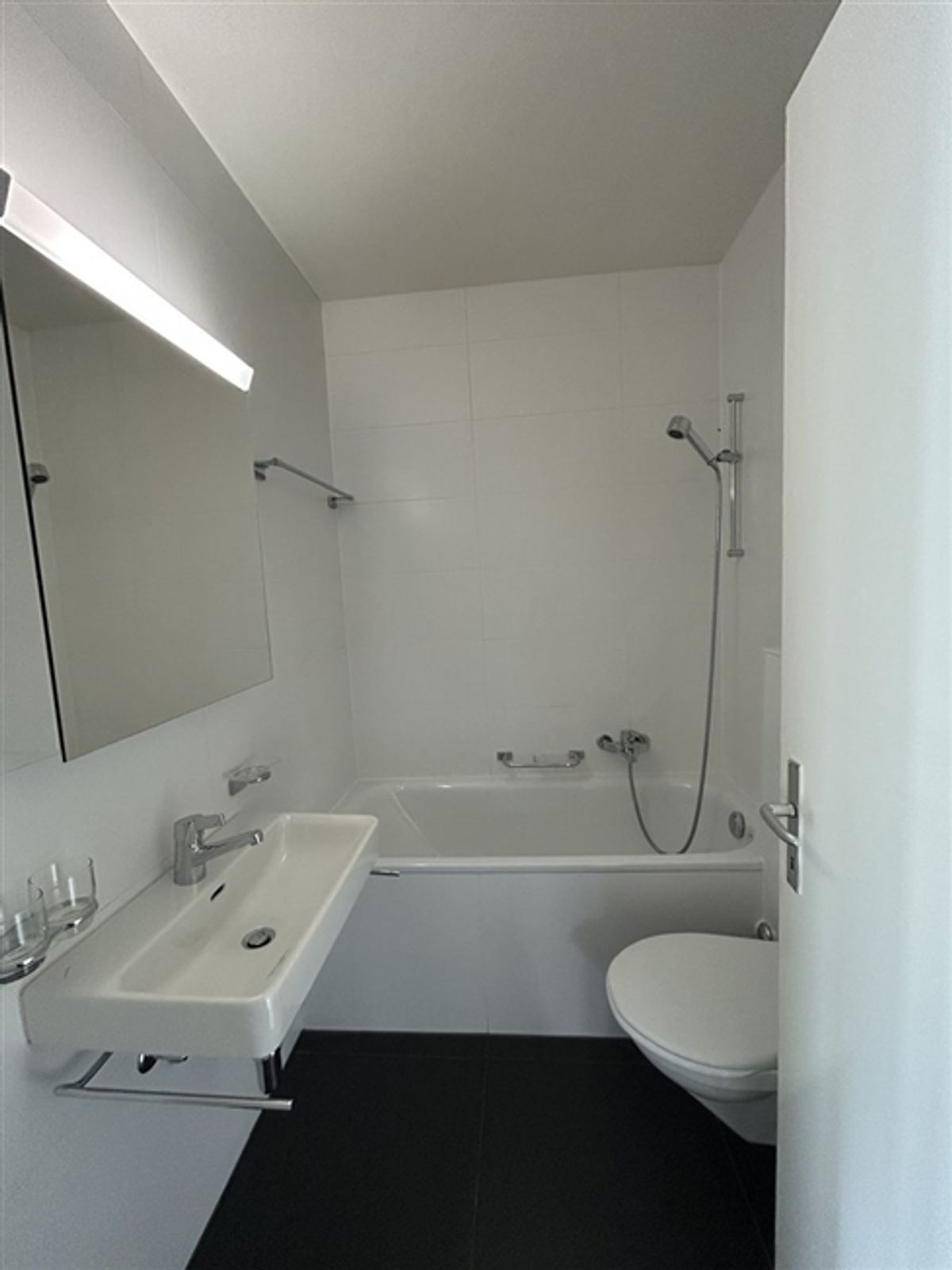 3-Zimmer-Wohnung unter dem Bahnhof - 5