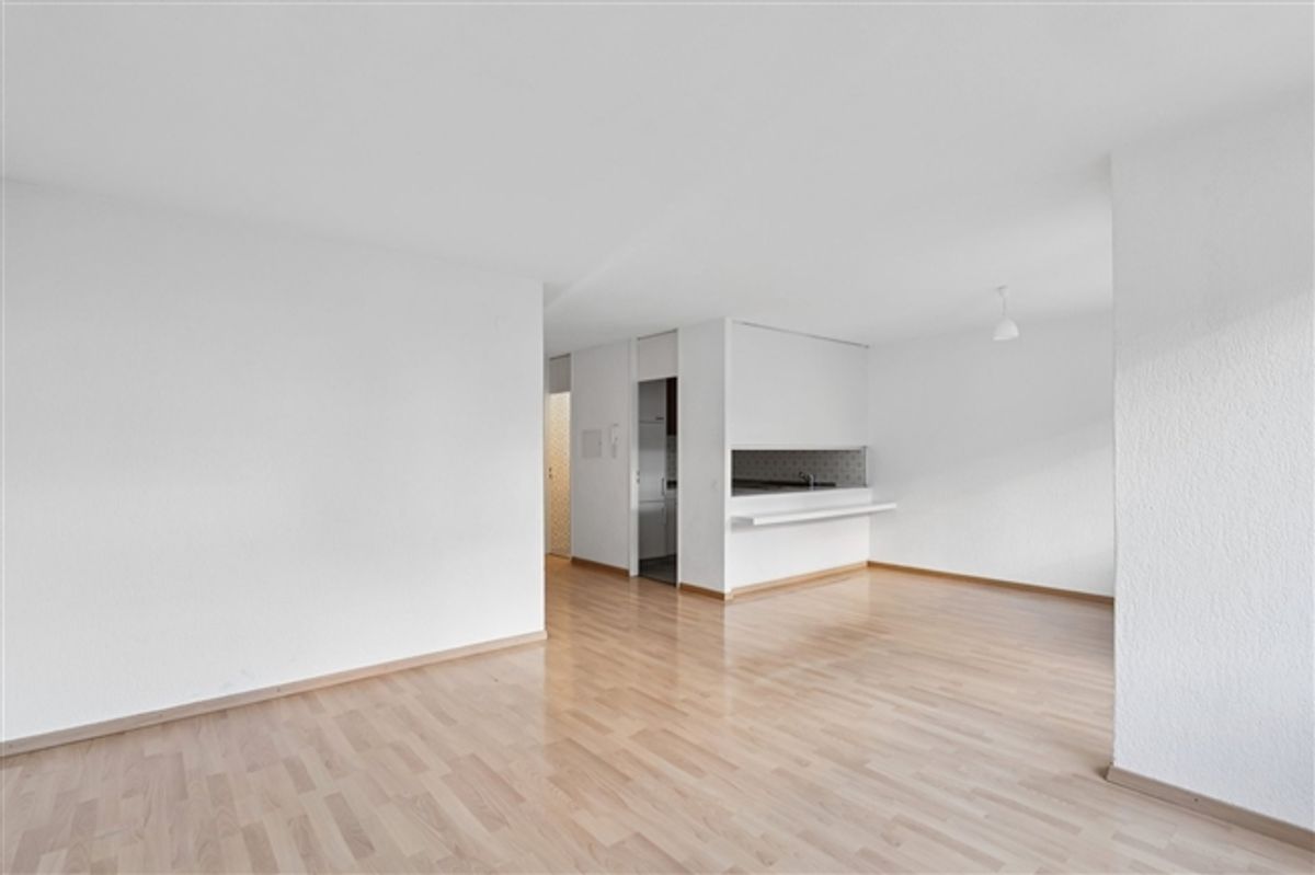 Helle und moderne 4.5-Zimmer-Wohnung mit schöner Aussicht in Bellach - 0