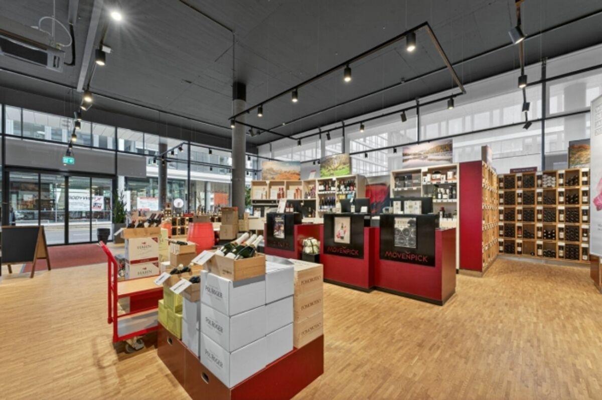 Überhohe Gewerbe-/Büroflächen im Erdgeschoss - 3