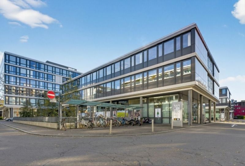 Überhohe Gewerbe-/Büroflächen im Erdgeschoss - 9
