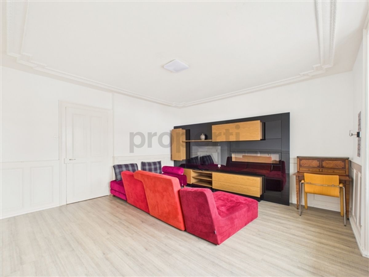 Charmant 3.5 pièces  appartement avec cave pratique, Tramelan - 0
