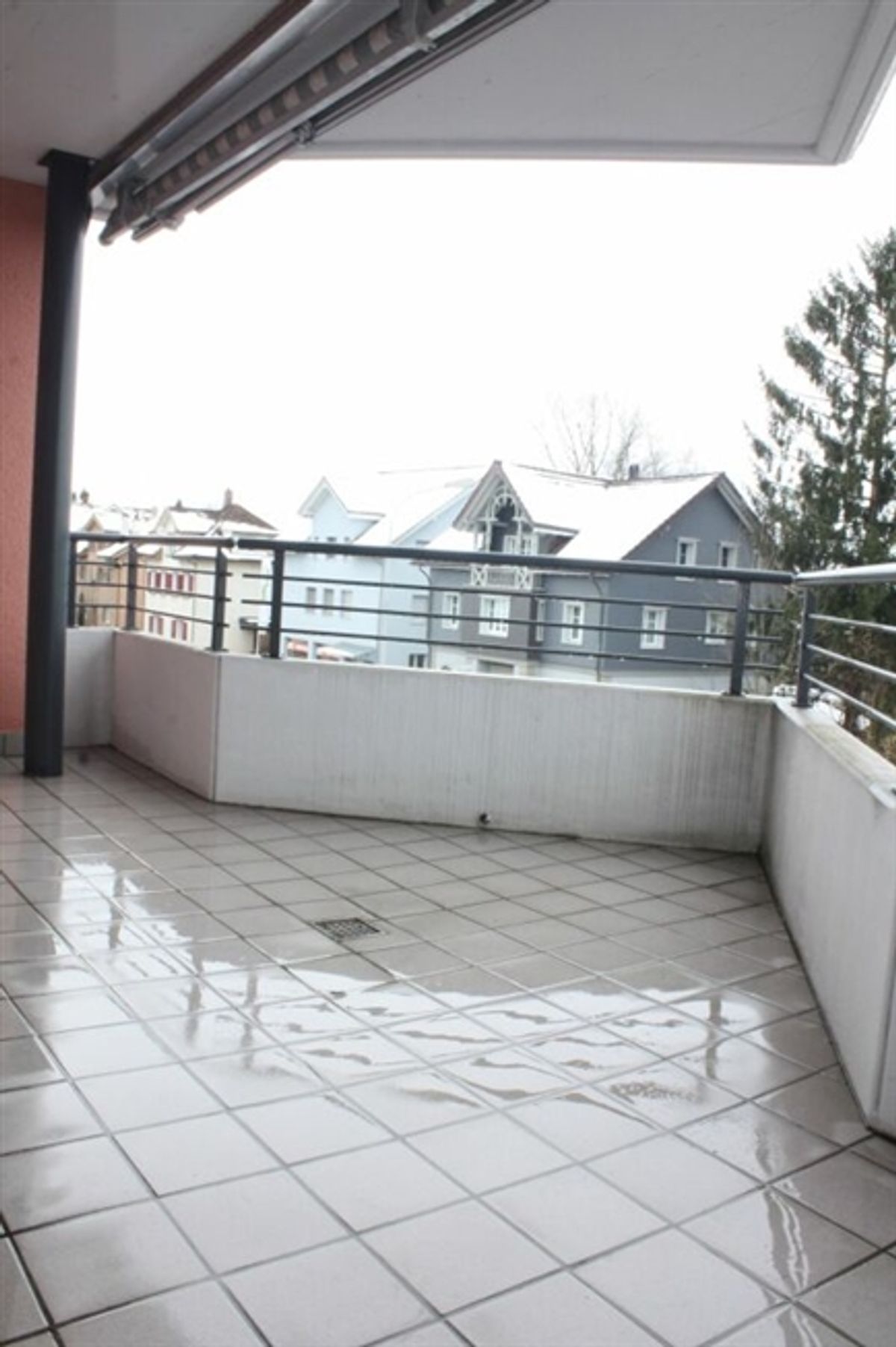 MODERNER WOHNUNGSSCHNITT MIT TOLLER INFRASTRUKTUR - 3
