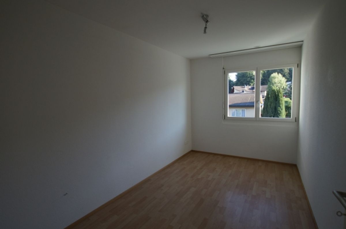 Grosszügige 4 1/2-Zimmerwohnung in familienfreundlichem Quartier - 8