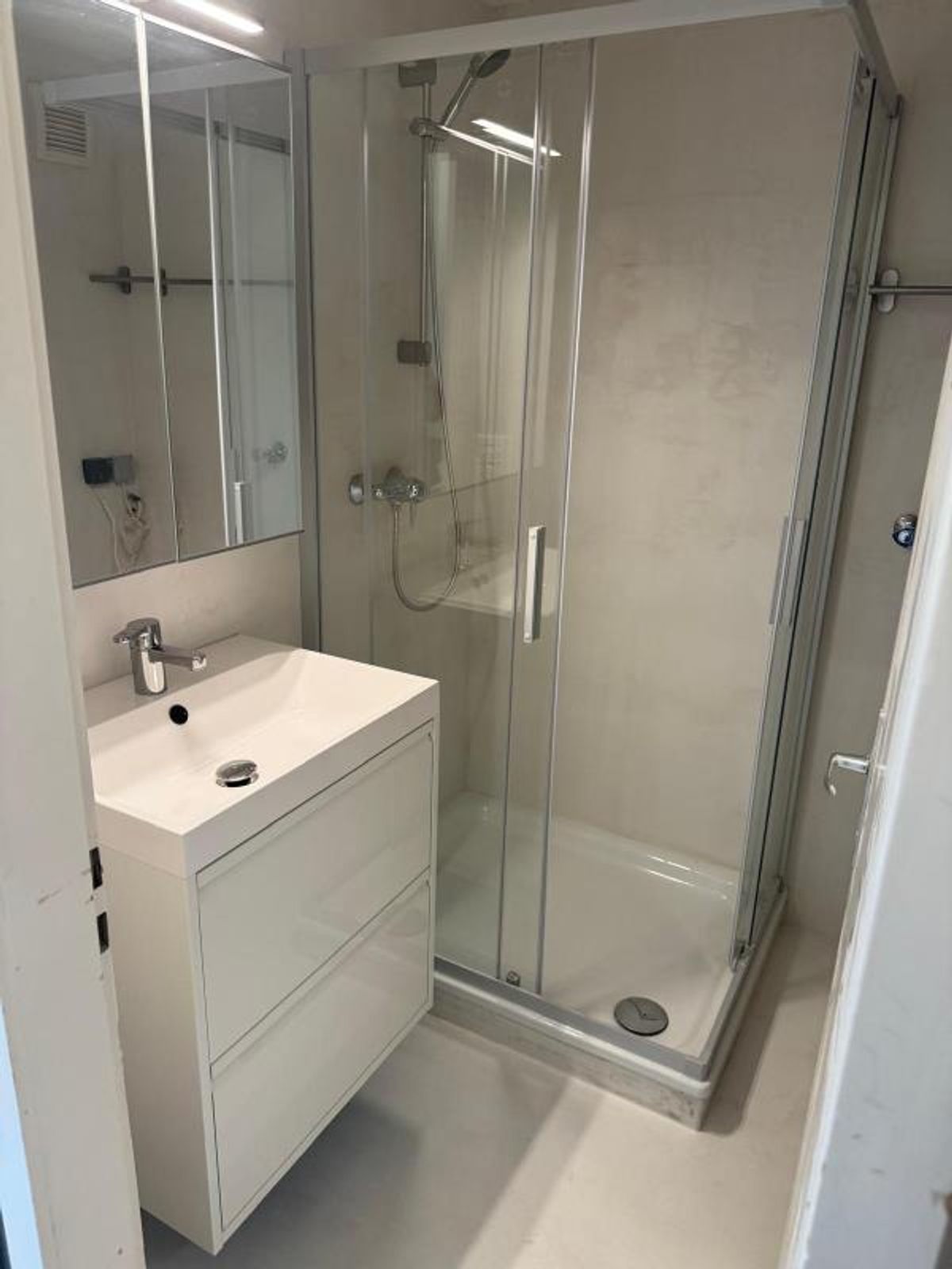 1.5 Zimmer möbl. Wohnobjekt - 2