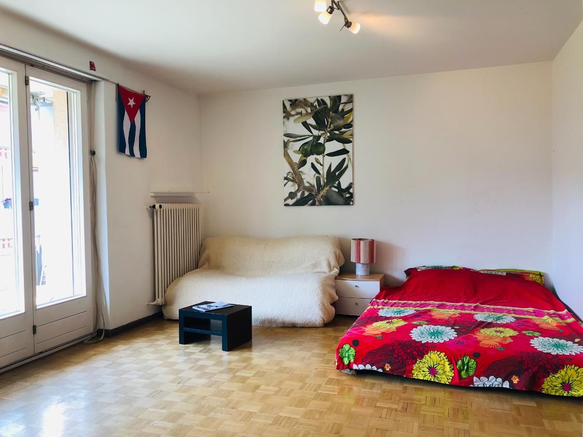 2 Zimmer Wohnung - 1