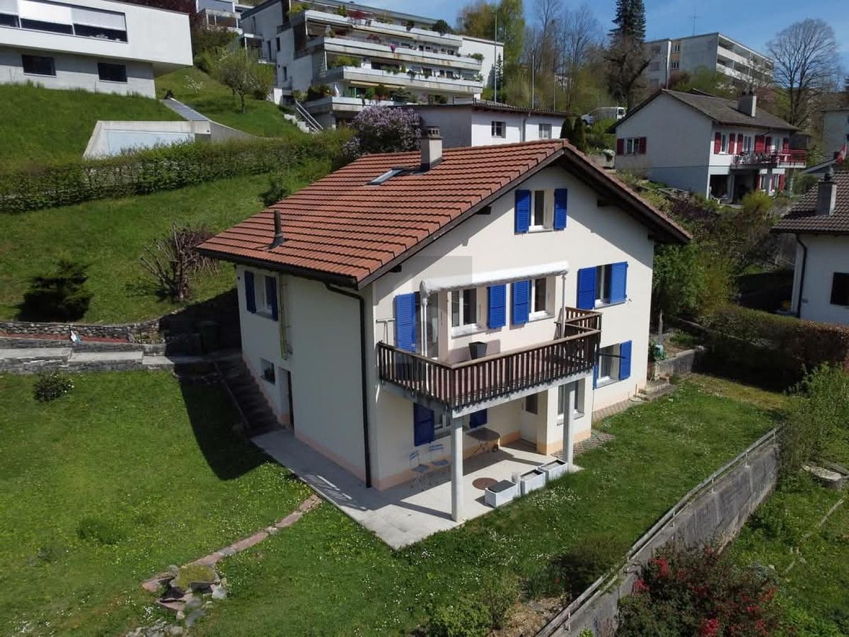JOLIE MAISON DE 2 LOGEMENTS AU CALME - 0
