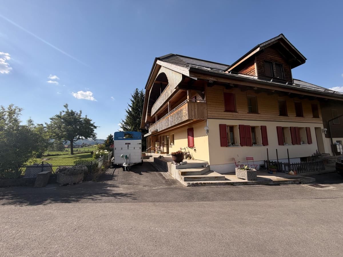 6.5 Zimmer Wohnung - 0
