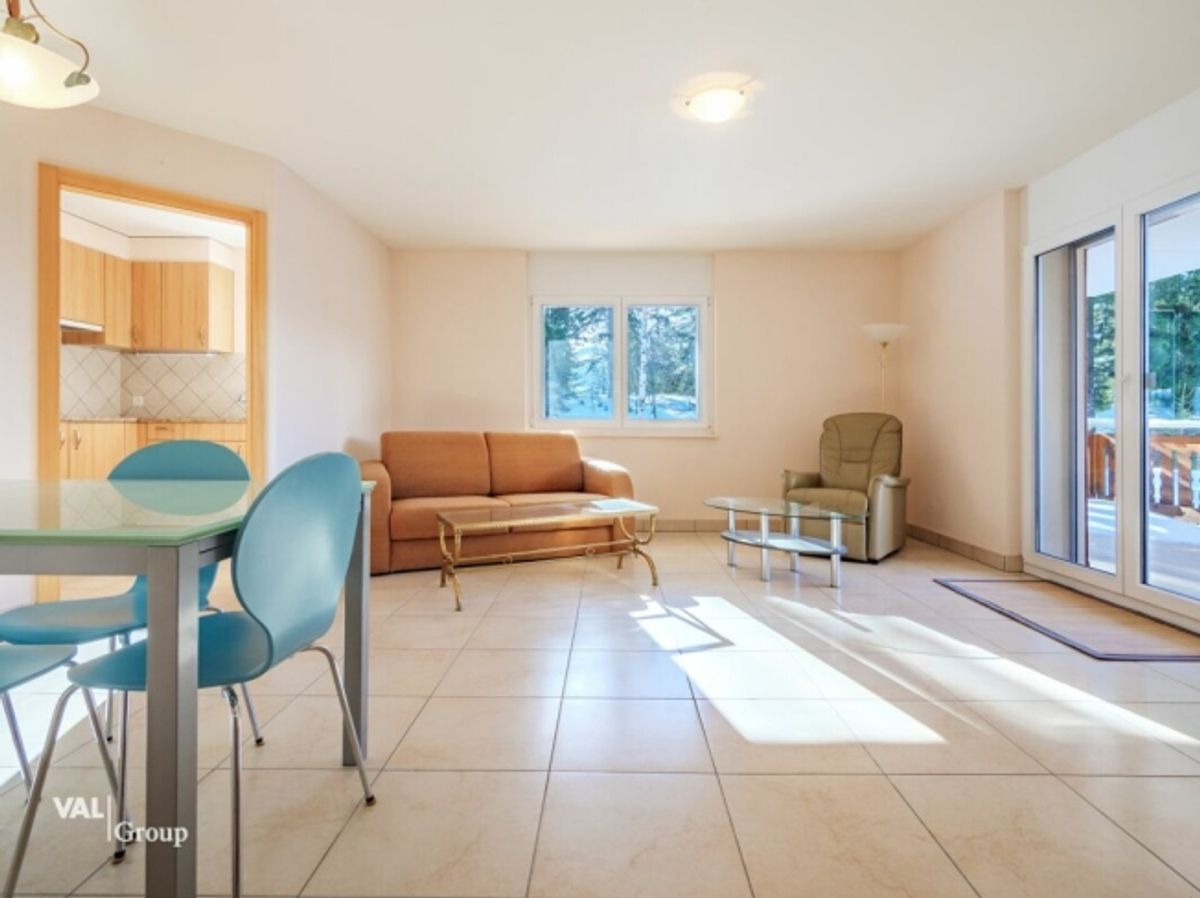 Résidence de 3 généreux logements - 10