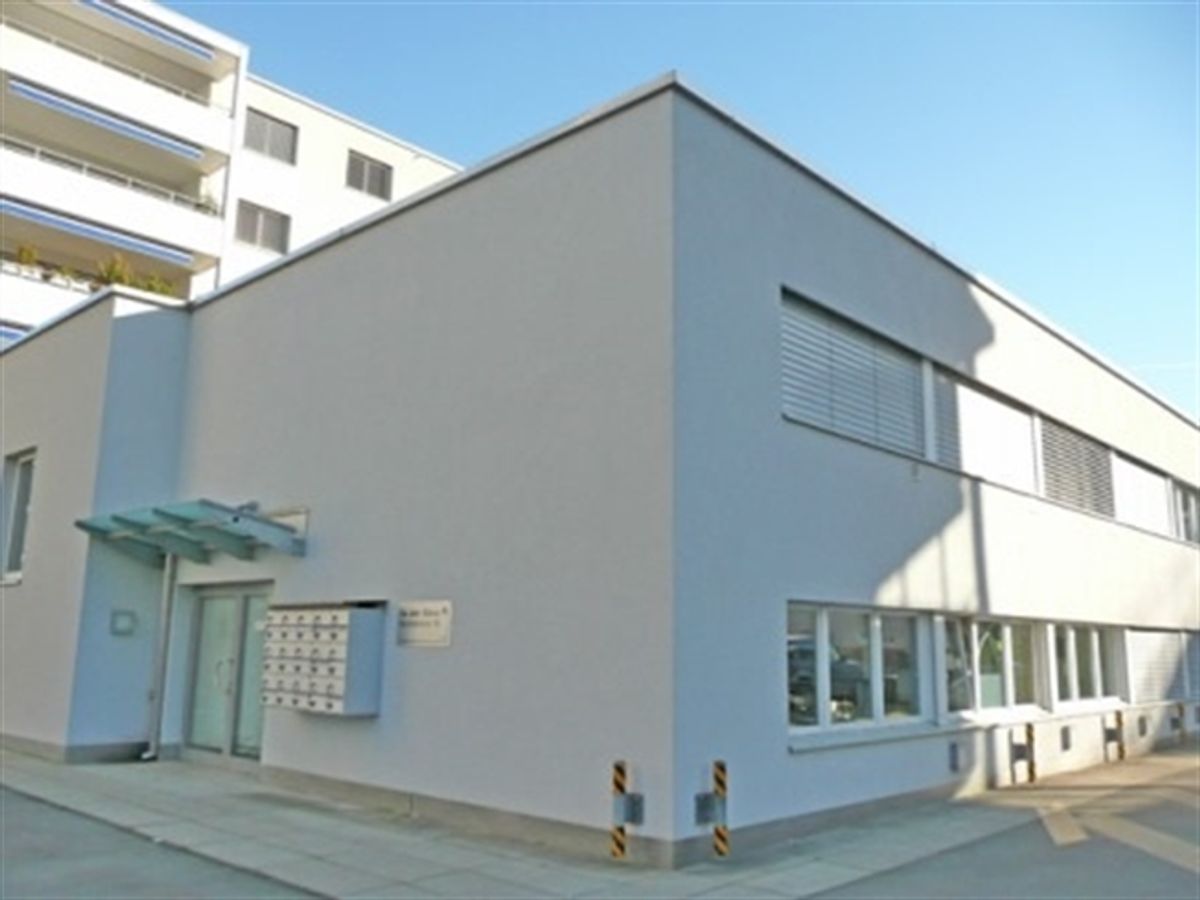 KLEIN aber FEIN - Ihr neuer Arbeitsplatz mitten in Pfäffikon SZ - 1