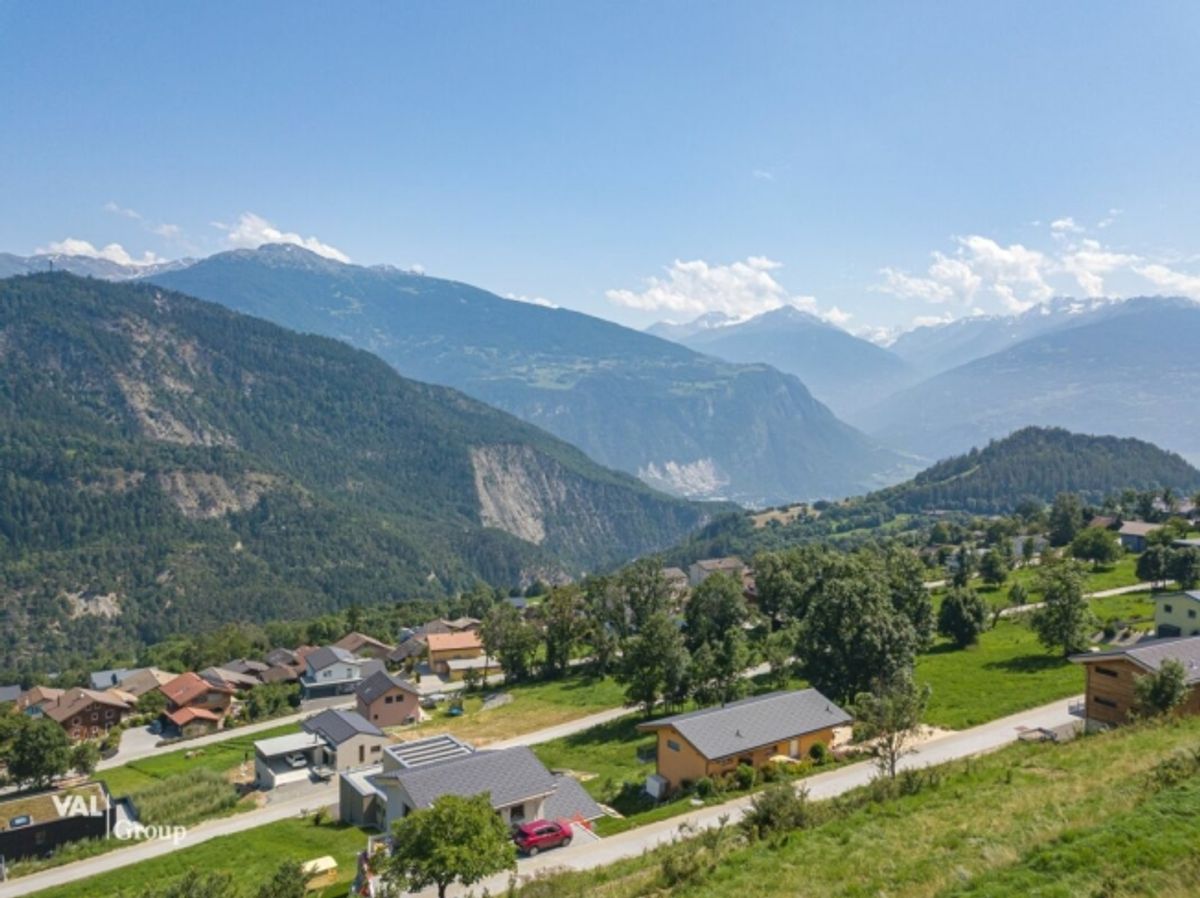 Lumière, cadre paisible et vue imprenable pour ce projet Minergie-P - 4