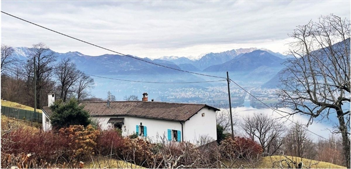 Casa unifamiliare con 4 locali e splendida vista panoramica sul Lago Verbano - 0