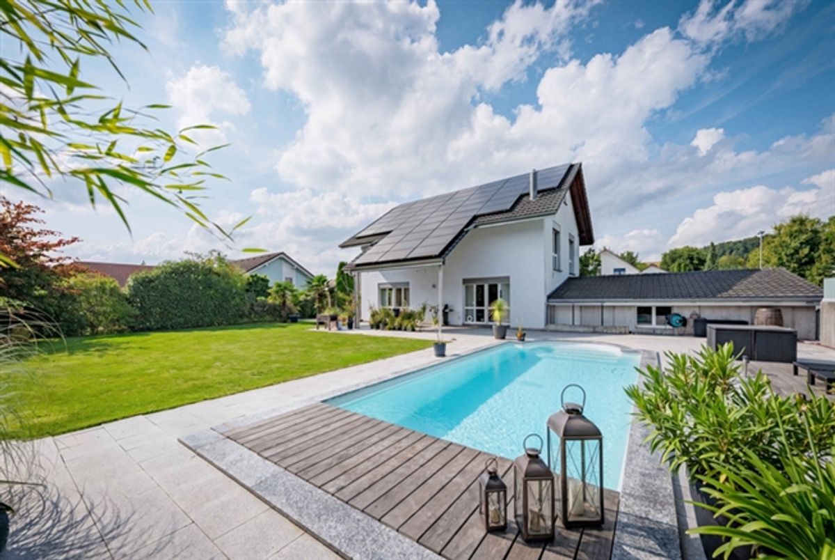 LUXURIÖSES WOHNEN MIT WELLNESS UND NÄHE ZU BERN - 0