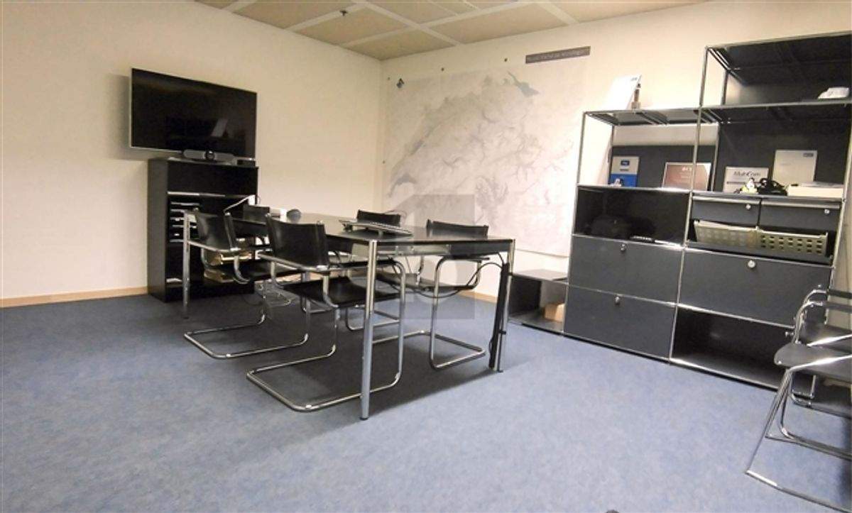 BUREAU LUMINEUX ET SPACIEUX - 2